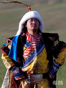 巴尔虎蒙古族服饰定制