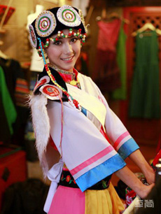 纳西族服饰定制