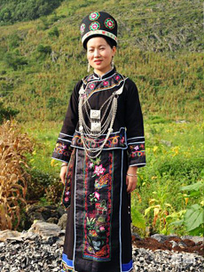 仡佬族服饰定制